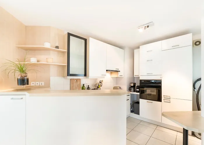 Heol, 5eme Etage,face Apartment *